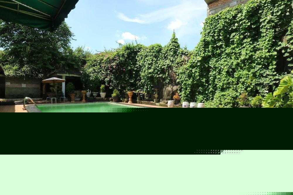 Aston & Conference Center 4* Purwokerto