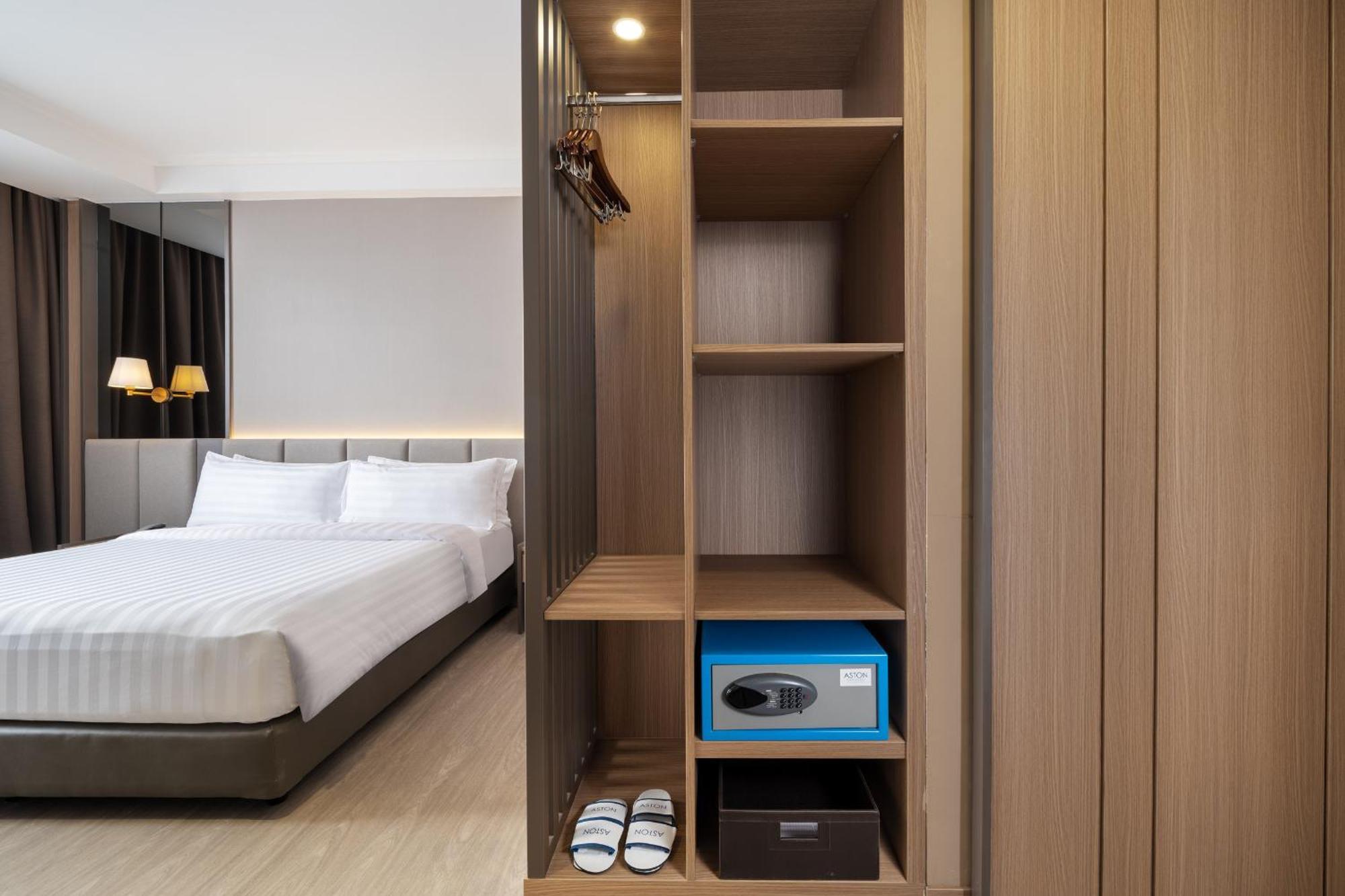 Aston & Conference Center 4*