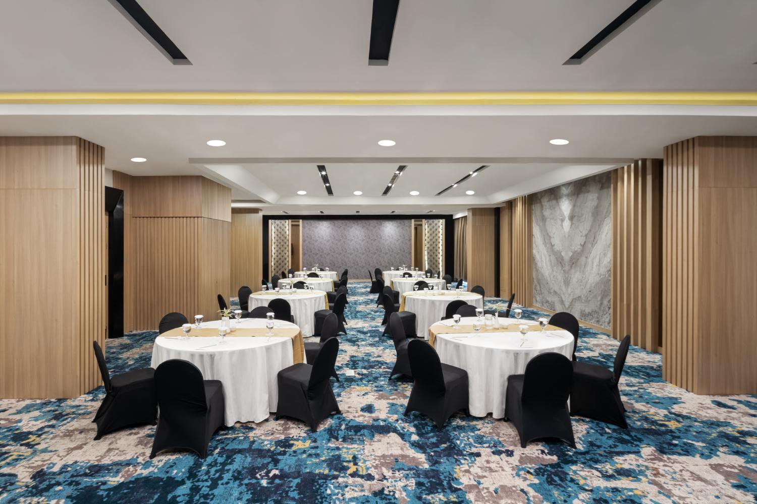 Hotel Aston & Conference Center