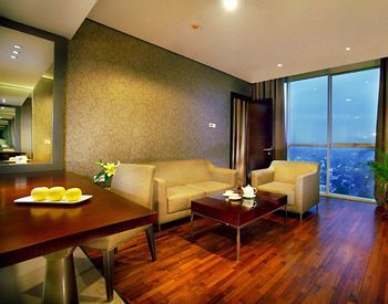 Aston & Conference Center Hotel 4*